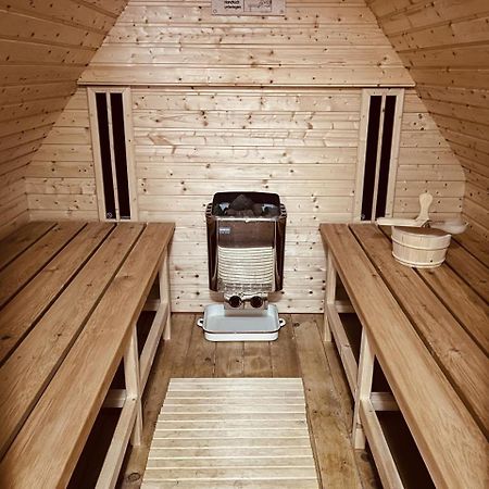 Ferienwohnung De Windroos Born Esterno foto