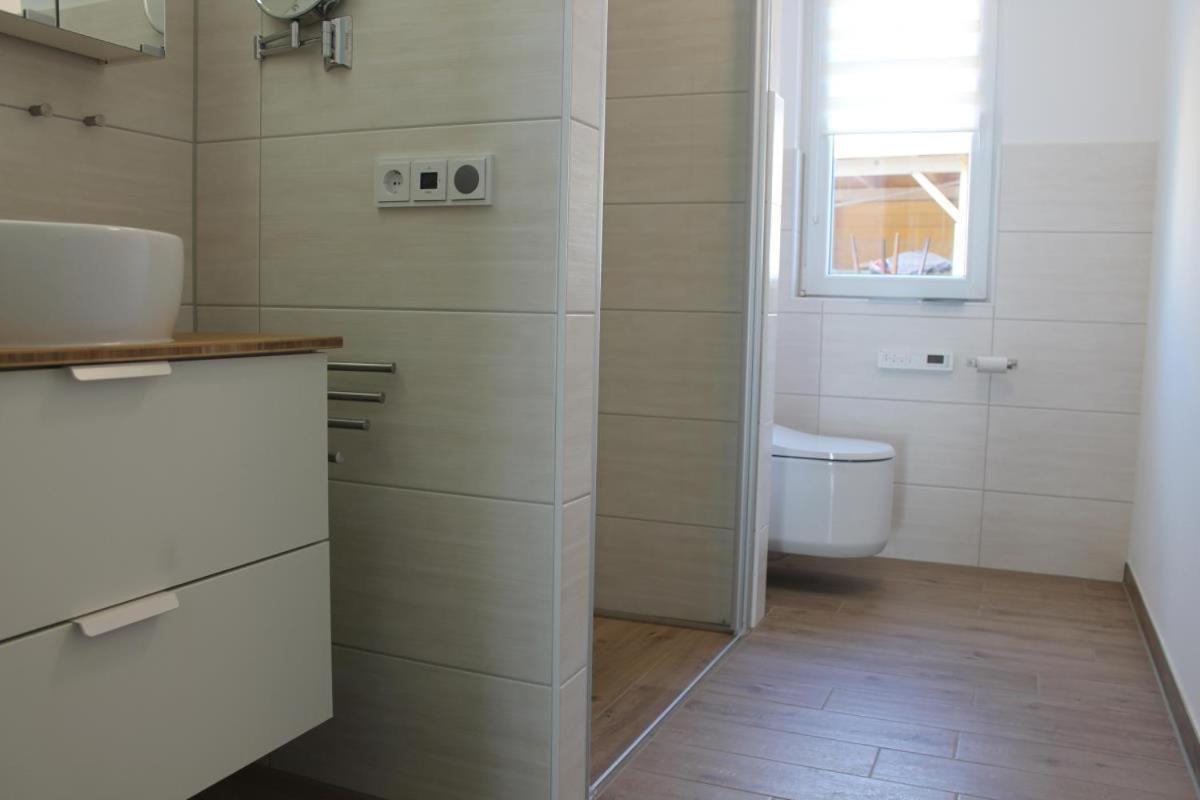Ferienwohnung De Windroos Born Esterno foto