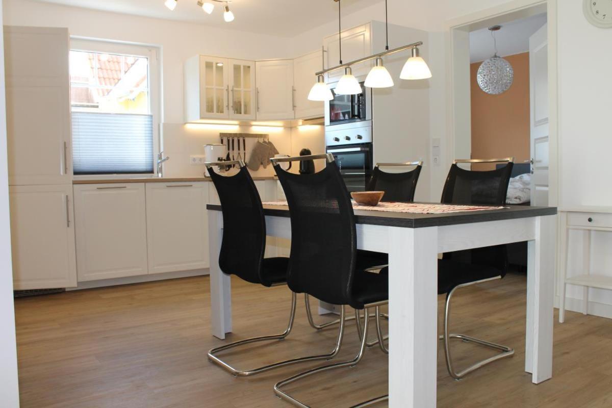 Ferienwohnung De Windroos Born Esterno foto
